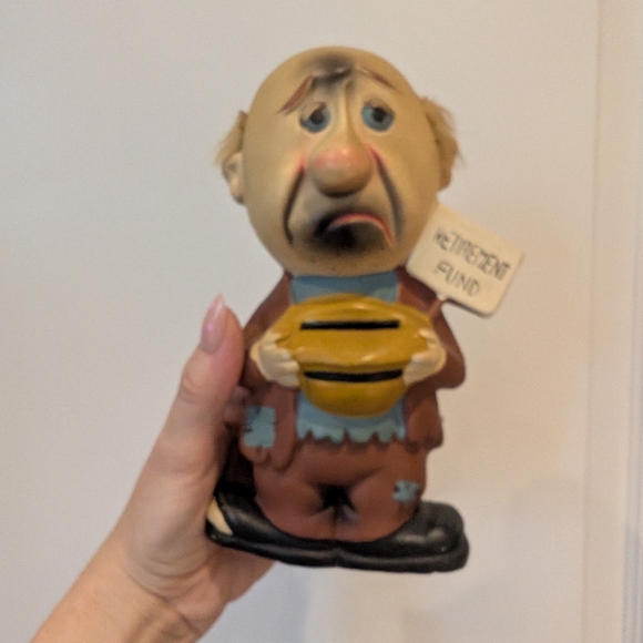 Whimsical Retirement Fund Figurine - Brown and Black - Picture 6 of 10